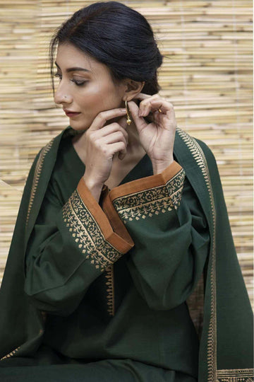 3 Piece Unstitched Embroidered Dhanak Suit With Digital Printed Woolen Shawl